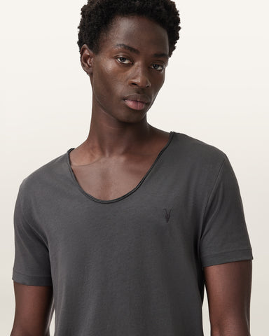 Tonic Scoop Neck Slim Ramskull T-Shirt