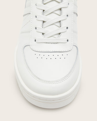 Vix Low Top Round Toe Leather Sneakers