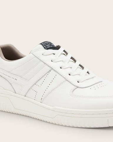 Vix Low Top Round Toe Leather Sneakers